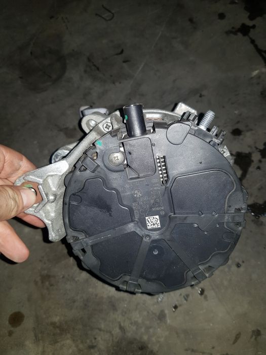 Alternator 250A B57D30C 5.0D M50D bmw g30 g31 g11 g12 g32 seria 5 6 7