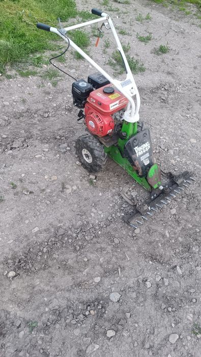 Vând motocositoare motor nou