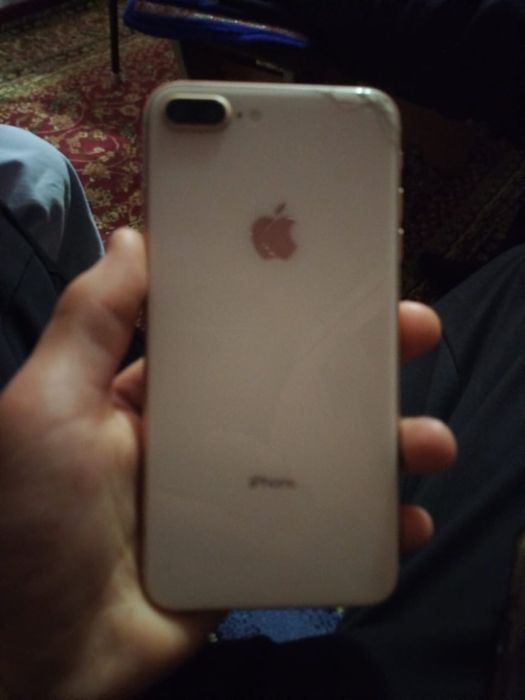 Айфон 8+ сатылады