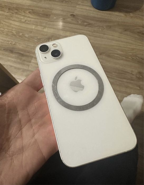 Продам айфон 13 белый