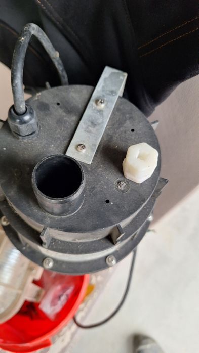 vând piese ,accesorii diuze noi pentru jacuzzi