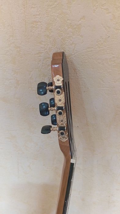 Гитара 3/4 Срочно продается Индонезия