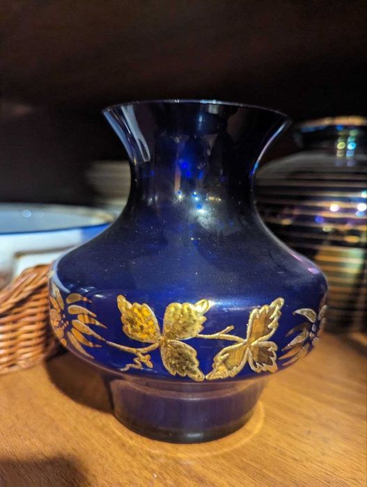 продам разного рода вазочки,