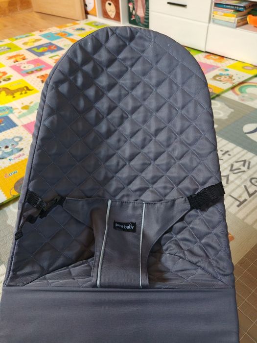 Leagăn pentru bebeluși