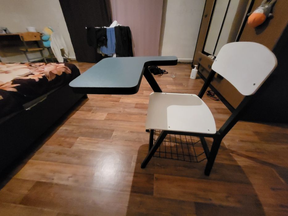 Парта для школьников  ученическая