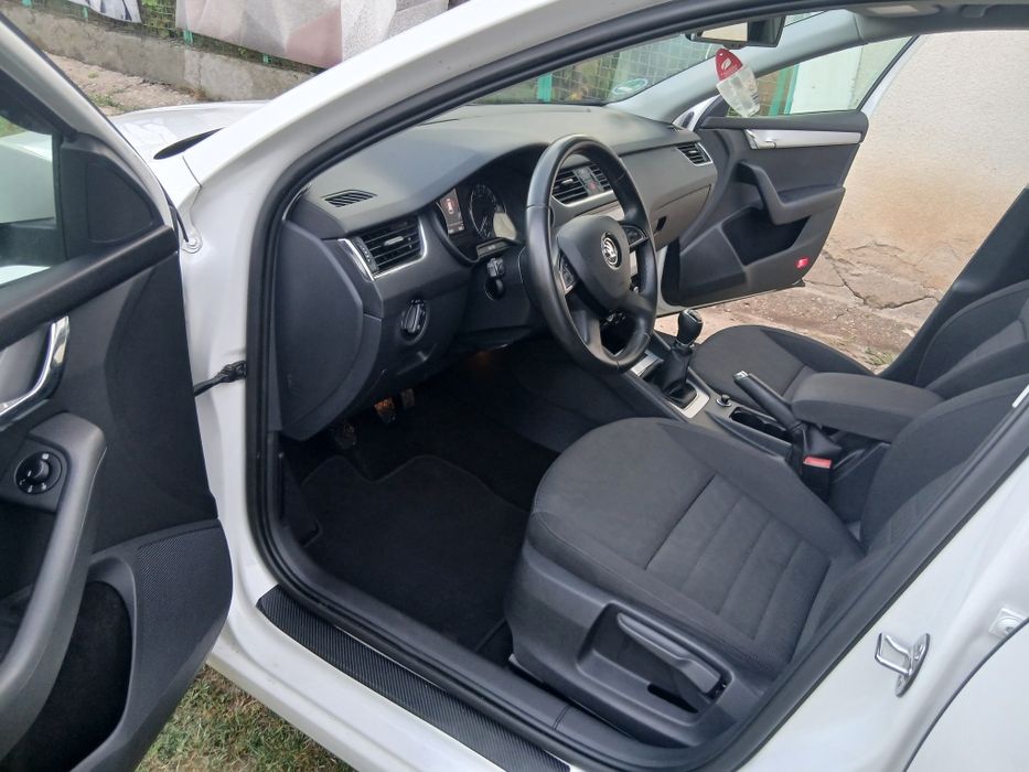 Skoda Octavia 2.0 tdi  150 cp Keyless/xenon/follow me/