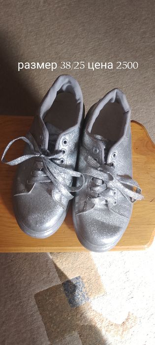 Продам обувь для девочек