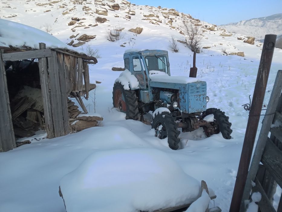 Продам трактор Т-40АМ на ходу с передком.