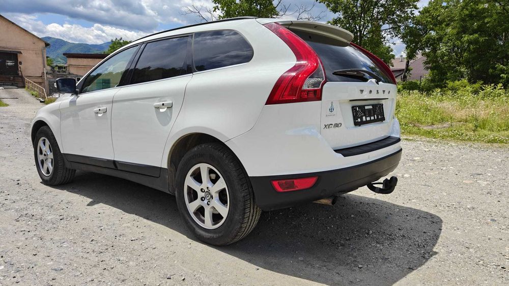 VOLVO XC60 2011 — imagine 3