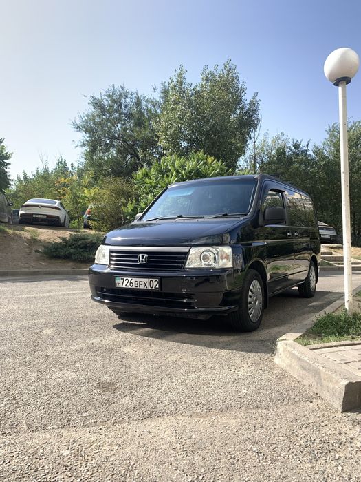 Автомобиль Honda Stepwgn RF3 минивэн на 8 мест