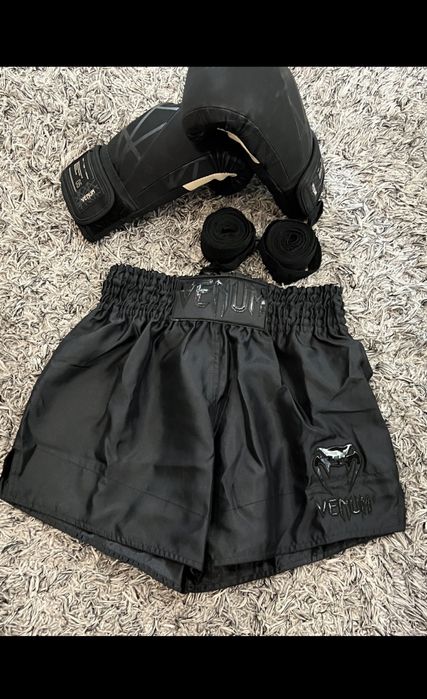 Vand set de kickbox/box (inafara de tibiere)