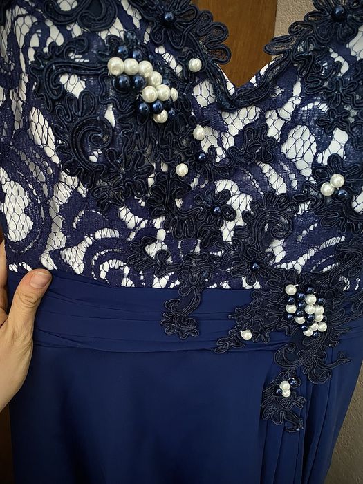 Елегантна синя рокля