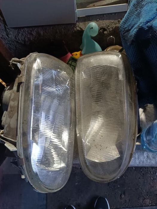 Продам передние фары на гольф 3