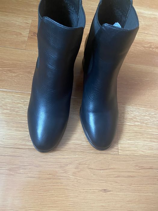 Ботинки кожанные новые