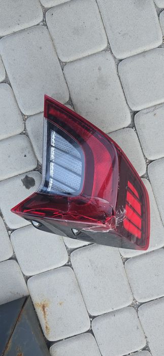 Продам задний левый фонарь от Сонаты дн8 Sonata dn8