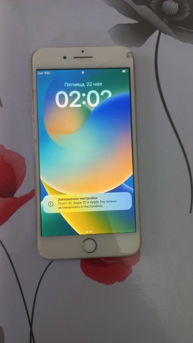 Продам Iphone 8 +
