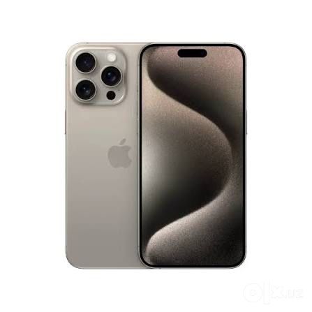 iPhone 15 pro max 256gb emkost 77%