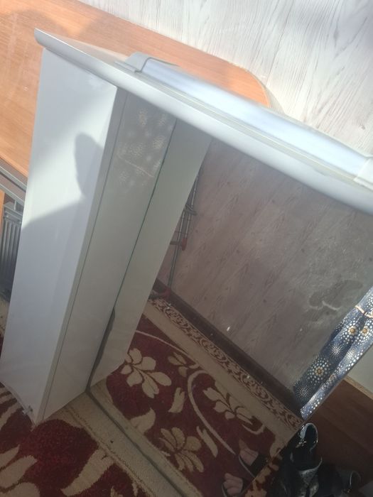 Зеркало для ванны с шкафчиком