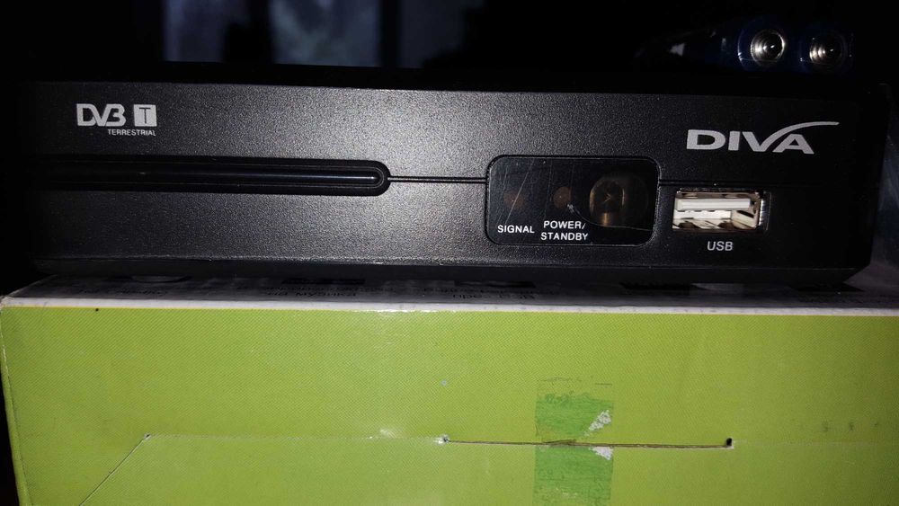 Приемник за цифрова ефирна тв - декодер за стари тв DIVA dbv-t mpeg-4