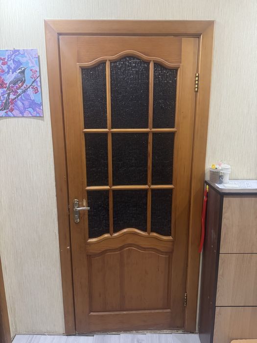 Продам 3 двери деревянные