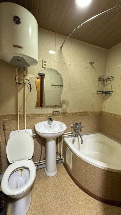 №13068 Продаётся 2-х комнатная на Шота Руставели