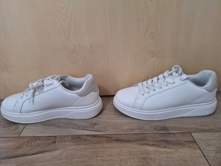 Pantofi sport albi tip ZARA