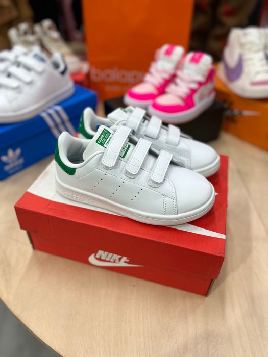 Детская обувь - кроссовки для детей