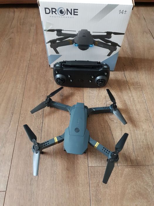 Нов Мини Дрон 998 Pro – HD камера, сгъваем