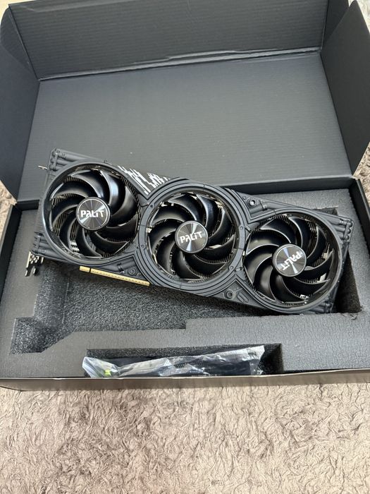 Видеокарта PALIT RTX 5070 GAMING PRO
