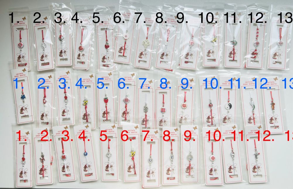 Ръчно изработени мартенички гривни различни видове