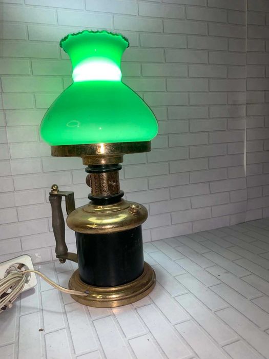 Lampa cu maner din alama