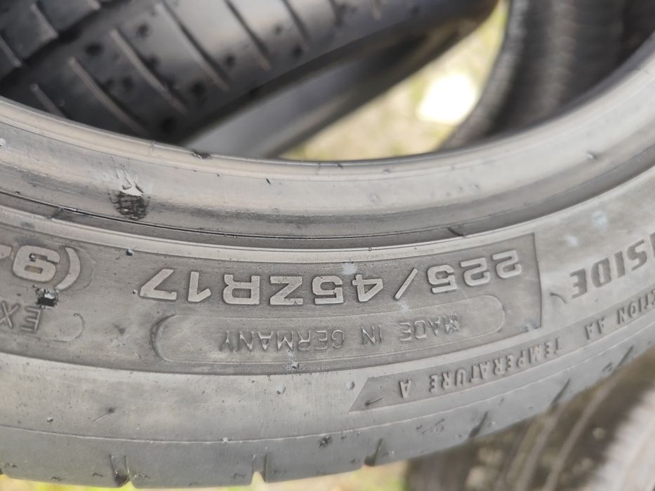 2 anvelope de vara Dunlop 225-45-17