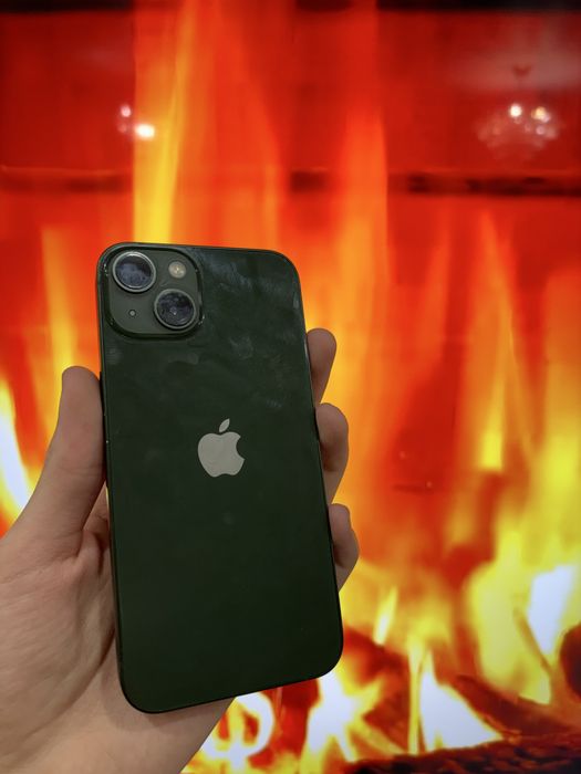 Продам  айфон 13