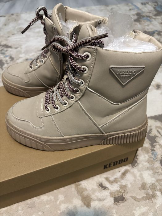 Женские зимние ботинки