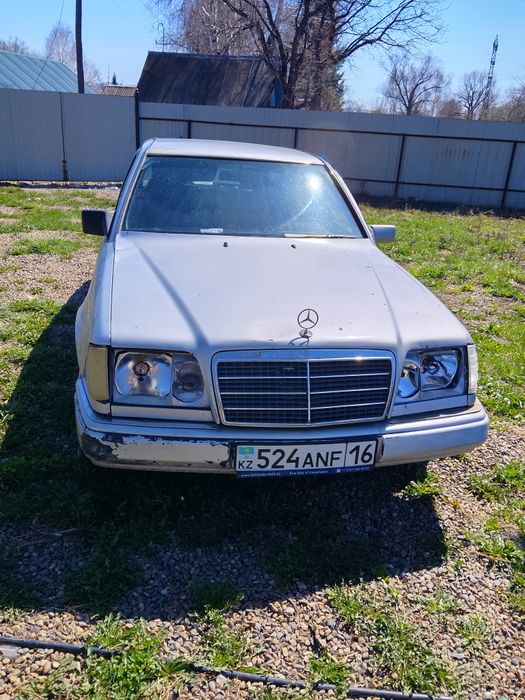 Продам Mercedes 124