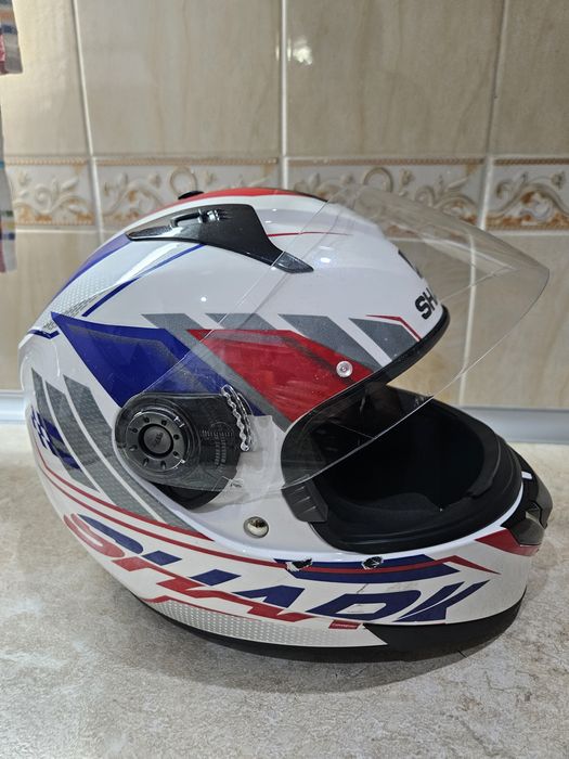 Продаётся мотошлем