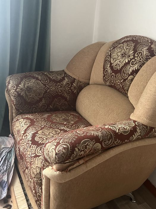 Диван в хорошем состояний