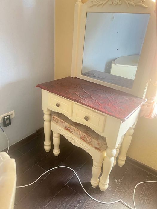 Кравать йонго дарахтидан