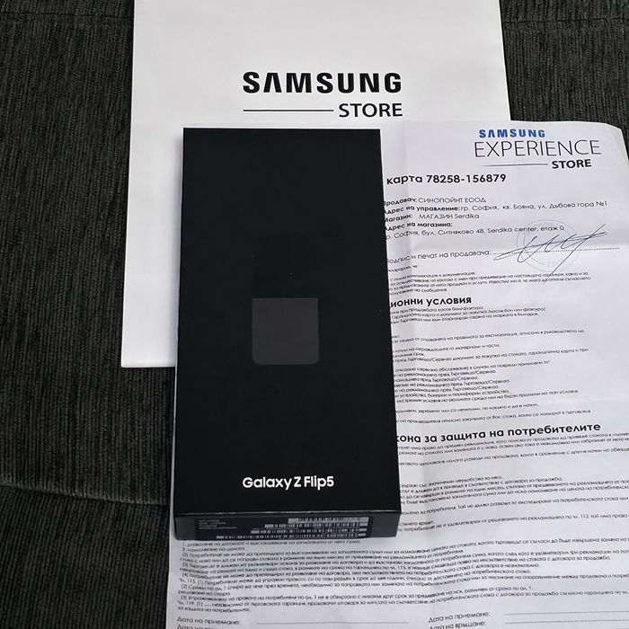 КАТО НОВ 256GB Samsung Z Flip 5 Гаранция Experience Store '25 Graphite