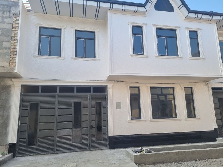 Продаётся 2х этажный коттедж