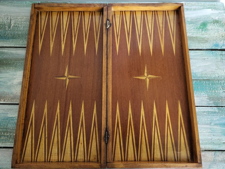 #5 Стар  Шах и табла