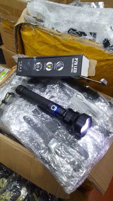 Мощный светодиодный фонарик большое расстояние освещения