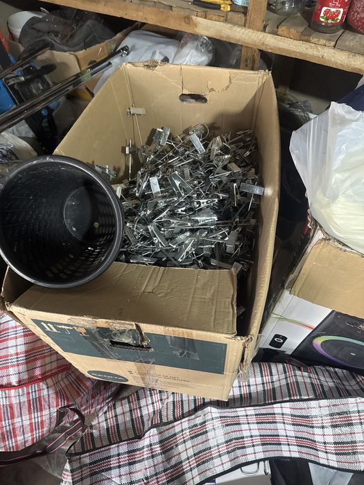 Вешалки      100тнг