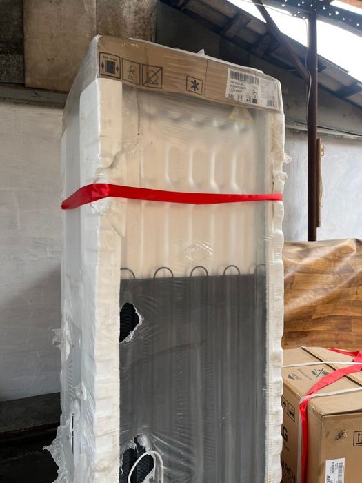 Холодильник Indezit продается