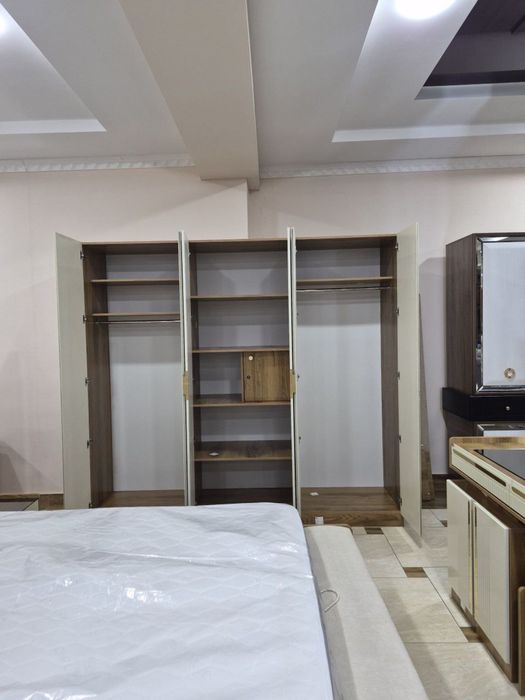 Hi Tech гарнитур Мега Акция