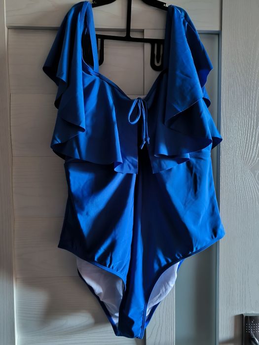 Costum de baie întreg