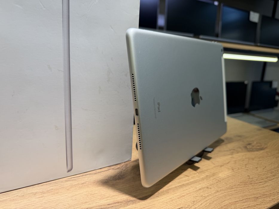 iPad 9 Generation, Wi-Fi, 256 GB, АКБ87%, с коробкой, 2016/А10