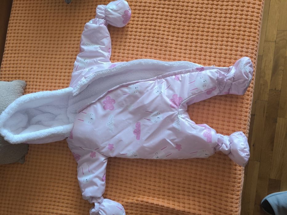 Бебешки космонавт