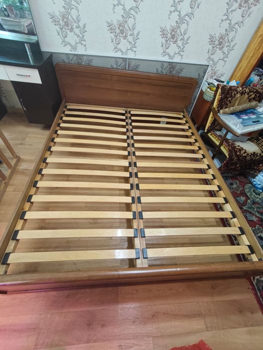 Кровать двухспальная