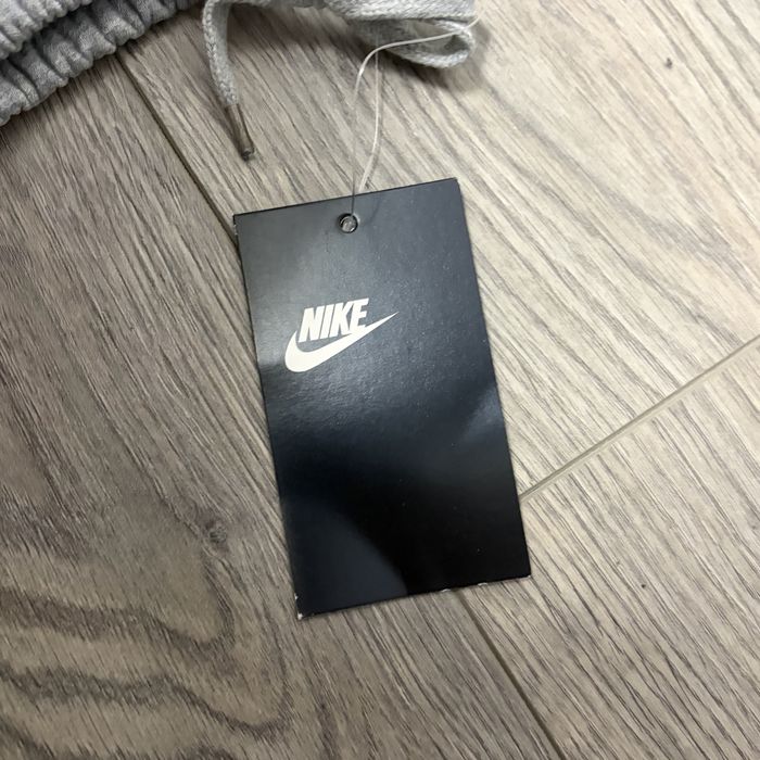 Nike Sportswear сиви панталони – L